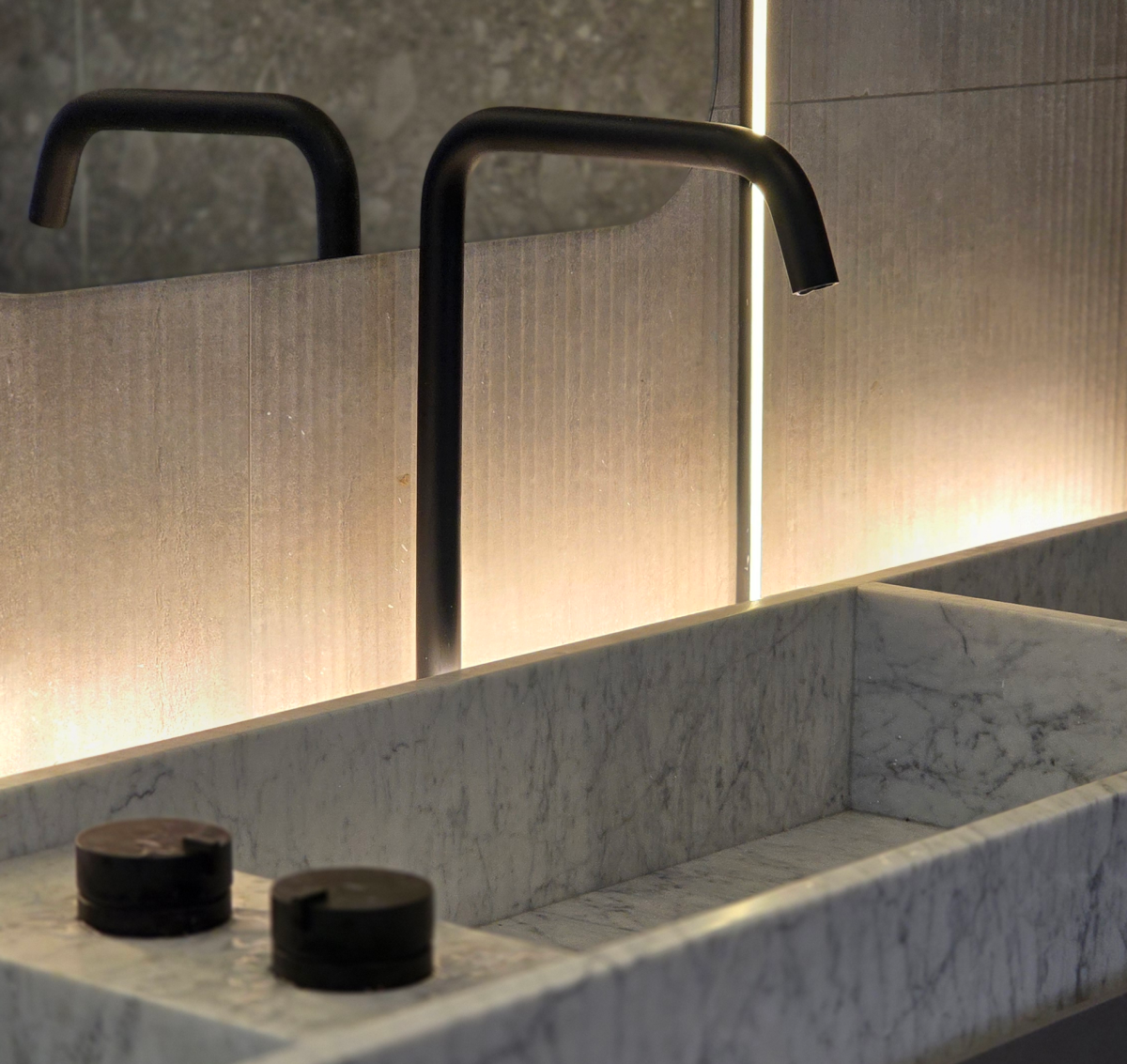 CASA MILANO - Condomínio Estância do Lago - Contagem - MG